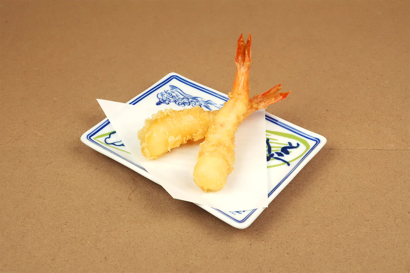 海老と野菜を揚げた天ぷらの盛り合わせ